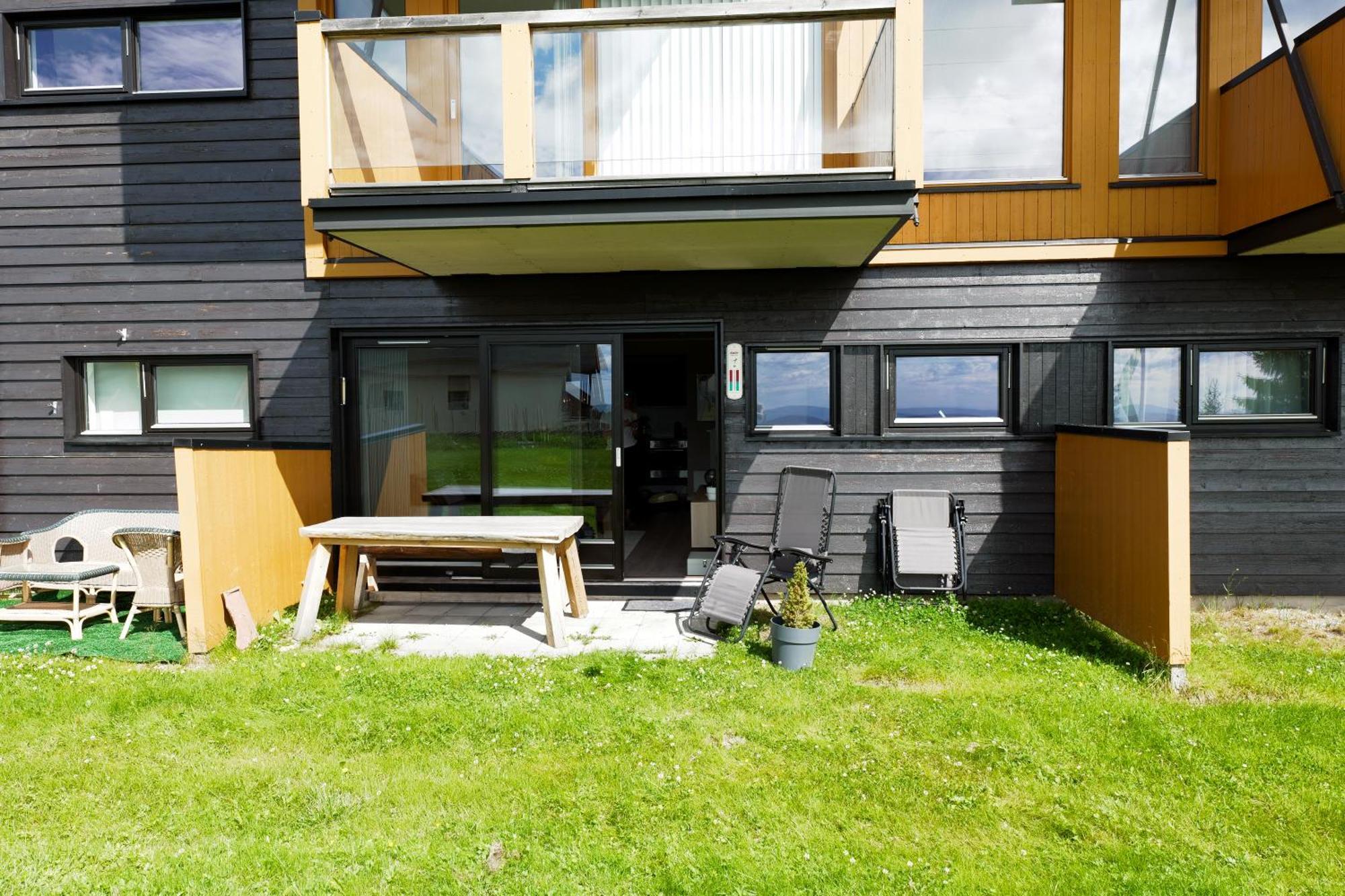 Nordseter Ski Lodge: Modern Apartment with Scenic Trail Access Exterior photo